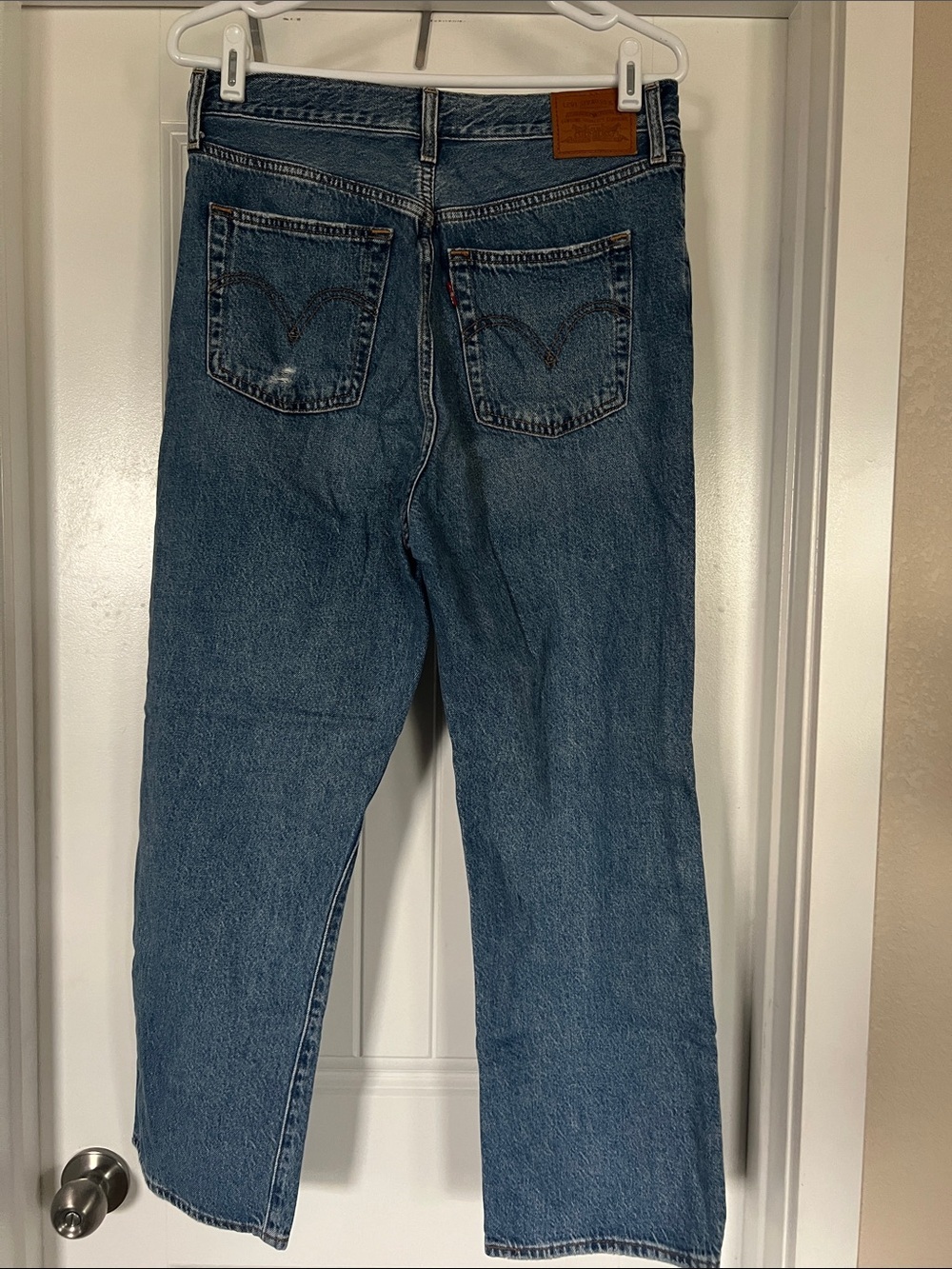Levi's Ribcage Straight Ankle Distressed Jeans Size 30 - Picture 3 of 10
